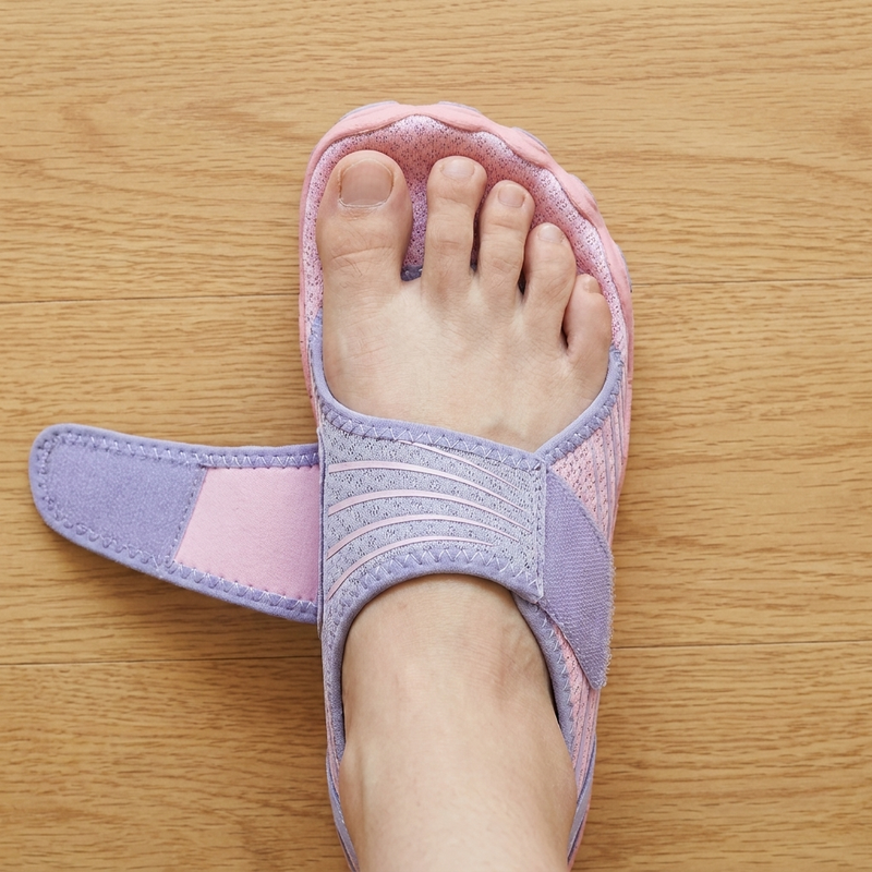 Freestep wide toe box showing natural foot shape